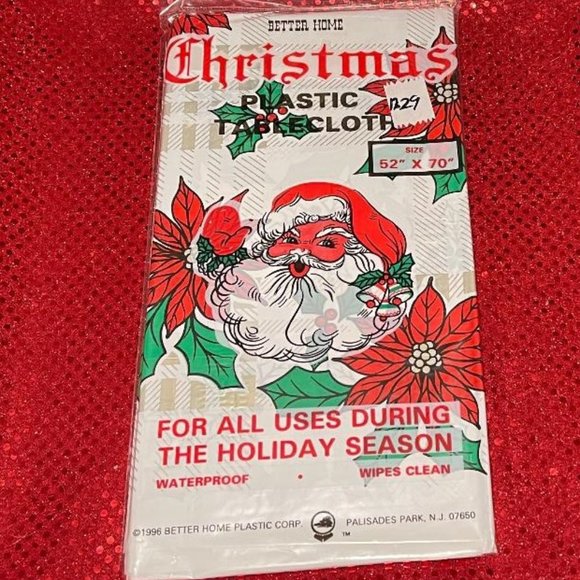 BETTER HOME CHRISTMAS 52" X 90" TABLECLOTH ~ WIPES CLEAN WATERPROOF PLASTIC - Picture 3 of 5
